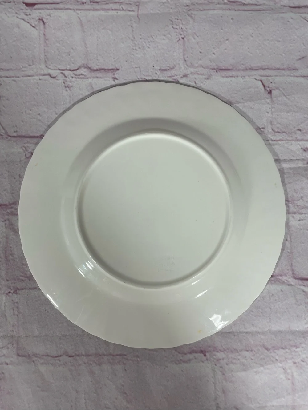 Vintage Minton White Fife Bone China Salad Plates 7 7/8” England Discontinued